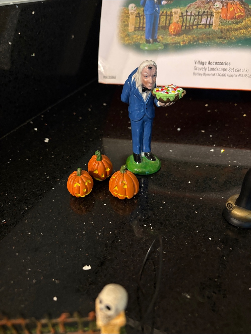 Department 56 LIT Halloween Village Gravely Landscape Accessory Set/8 Spooky - Picture 8 of 17